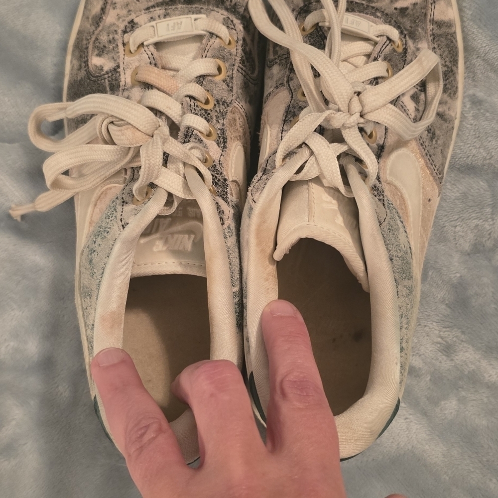 Nike Air Low Metallic Cream,Green And Pink Patterned Women's Sneakers, Size 8.5 - Picture 5 of 10
